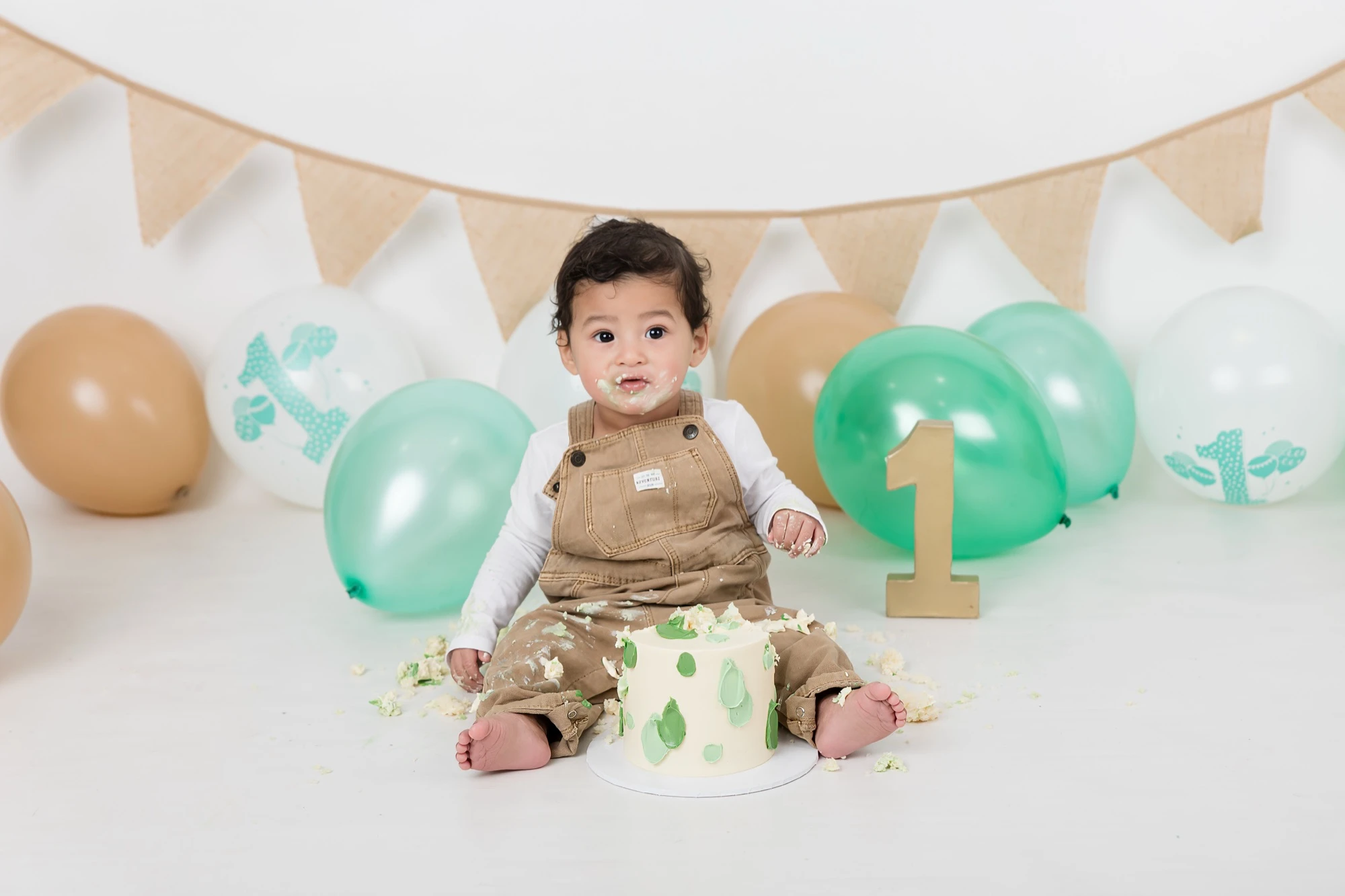 First-birthday cake smash