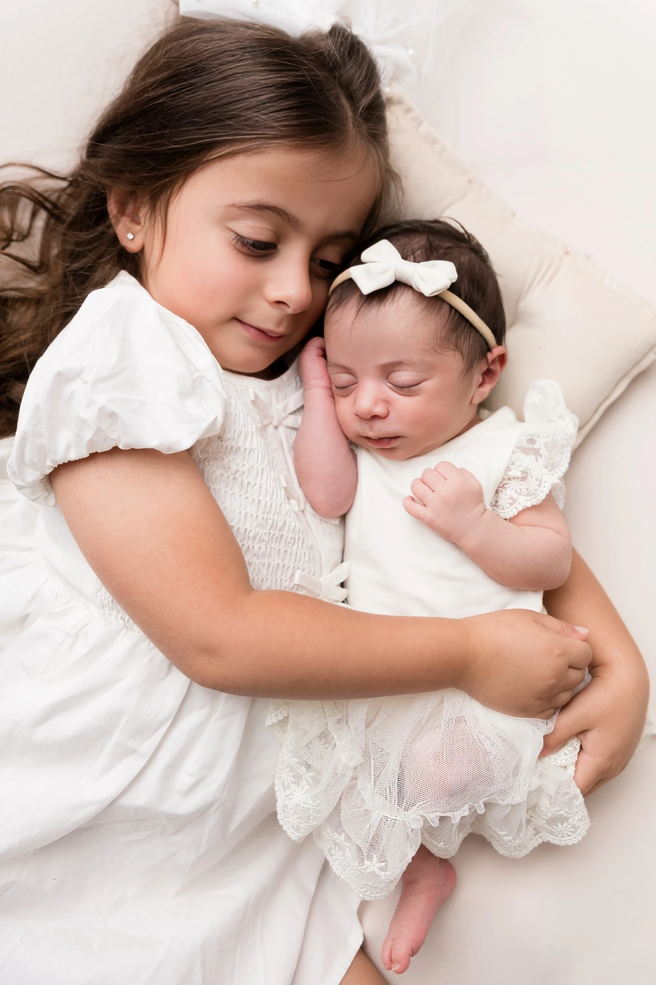 Newborn portrait, soft light